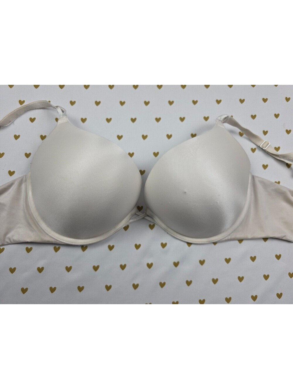 Victorias Secret White BOMBSHELL Push Up Add 2 Sizes Bra 38C Plunge